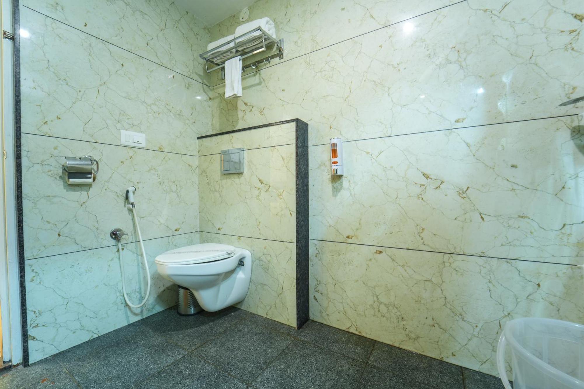 Signature Homes Luxury Service Apartment จิกมากาลูร์ ภายนอก รูปภาพ